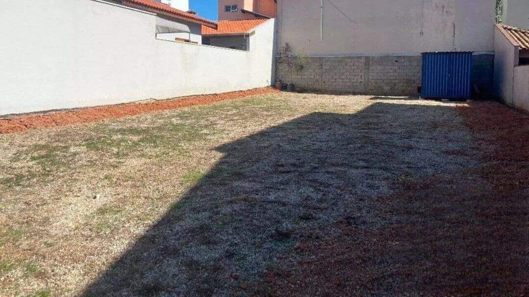 Terreno à venda no Jardim Santa Teresa: 