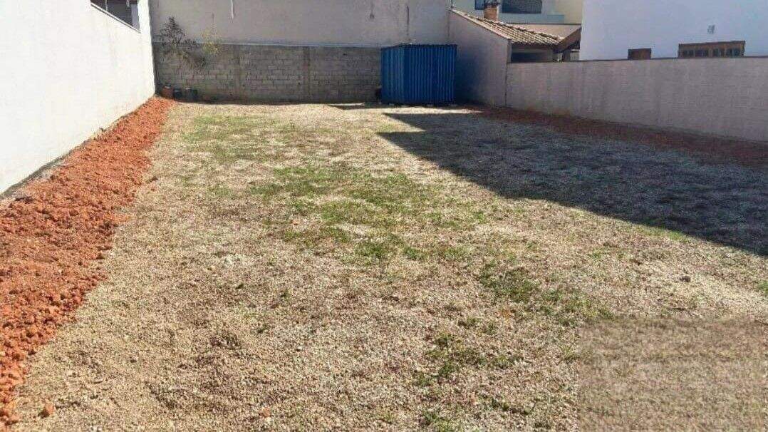 Terreno à venda no Jardim Santa Teresa: 