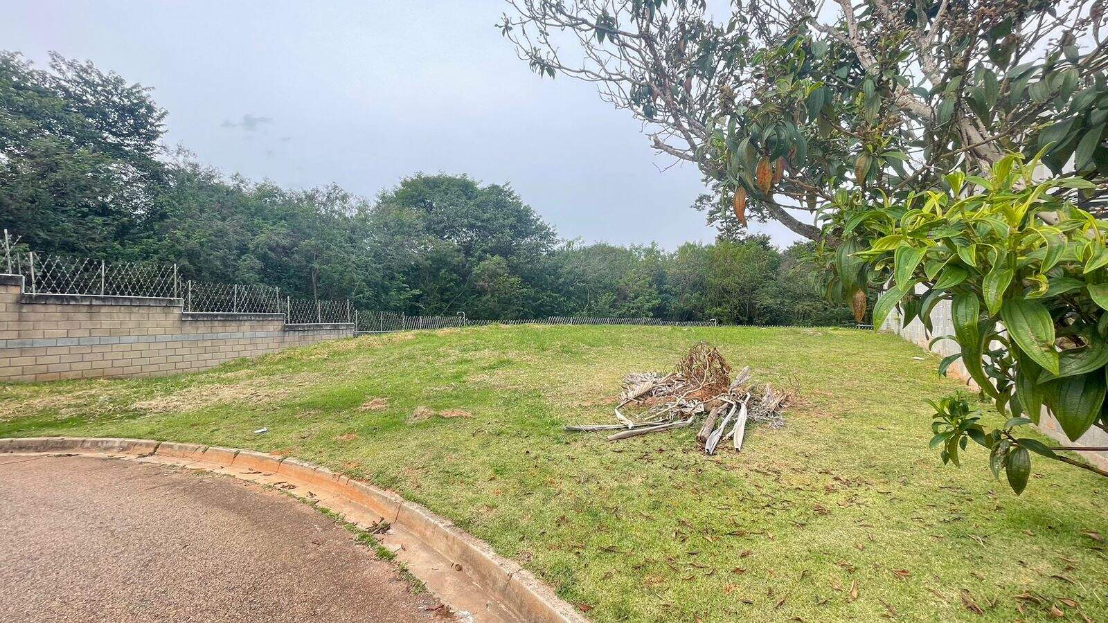 Terreno à venda no Jundiaí Mirim: 