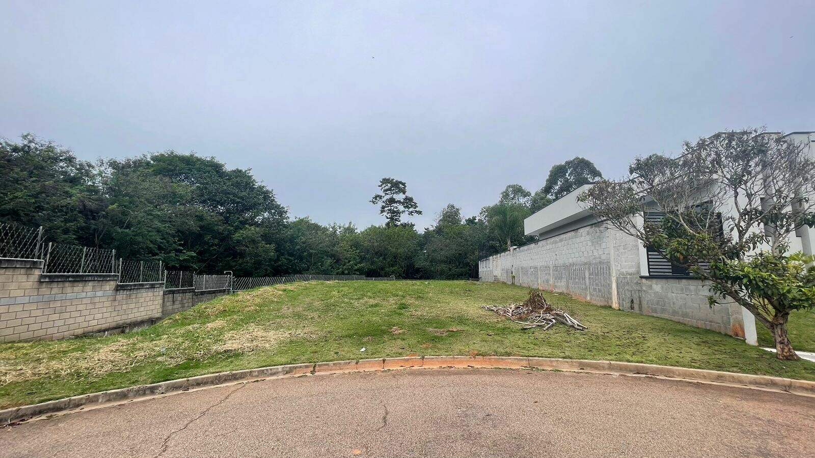 Terreno à venda no Jundiaí Mirim: 