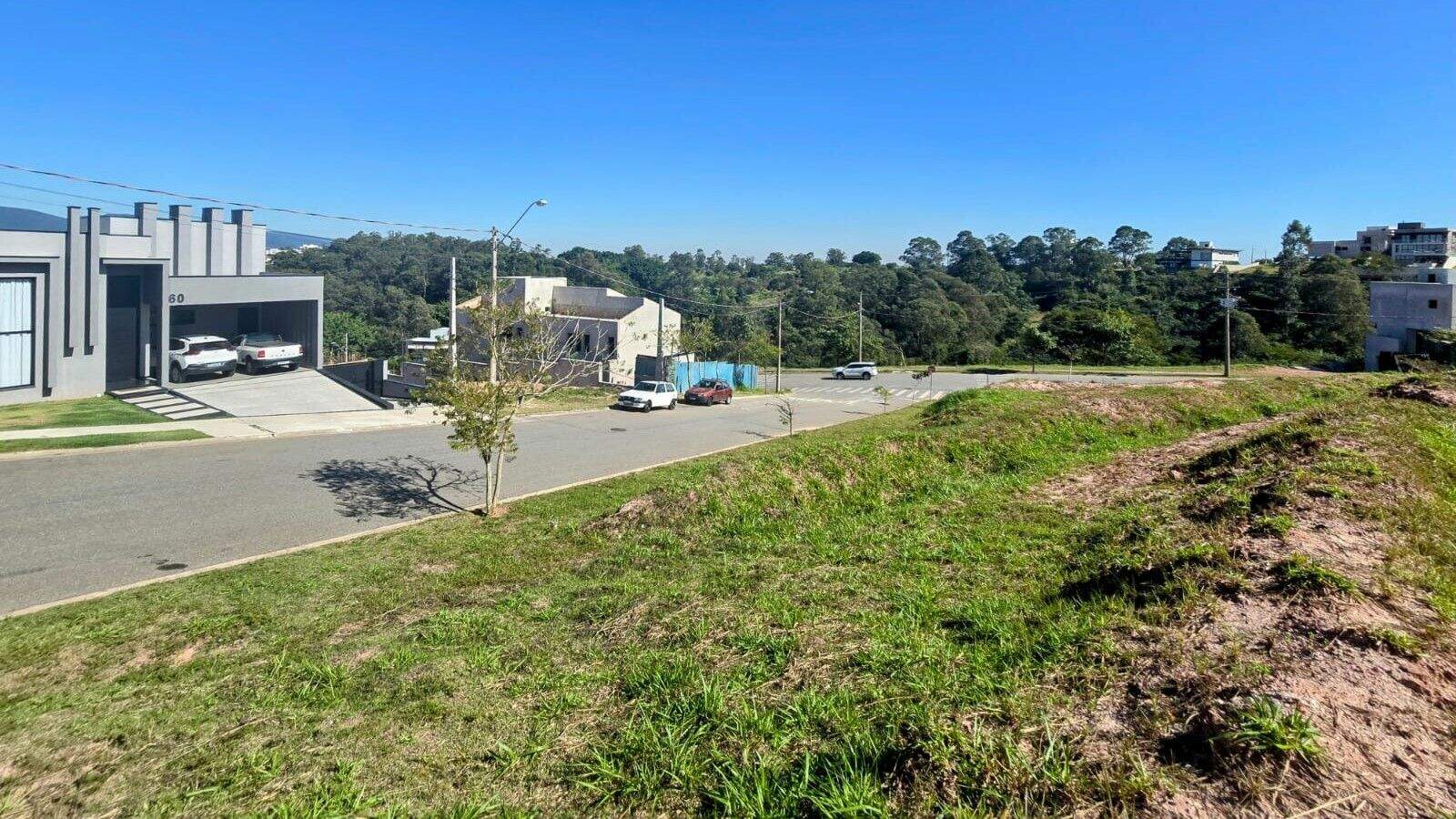 Terreno à venda no Horto Florestal: 