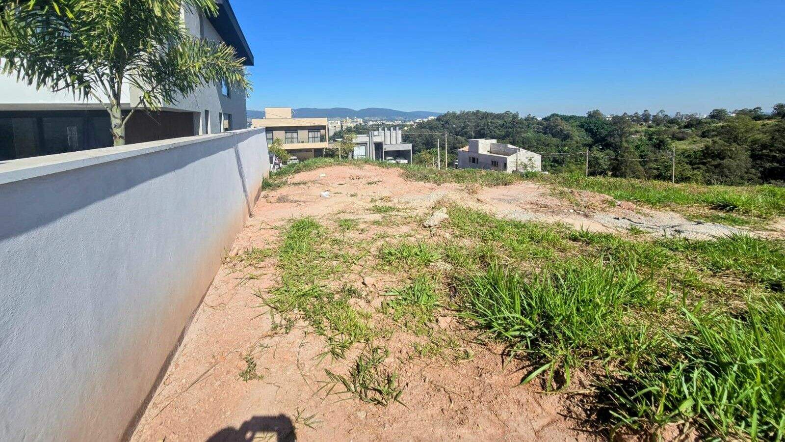 Terreno à venda no Horto Florestal: 