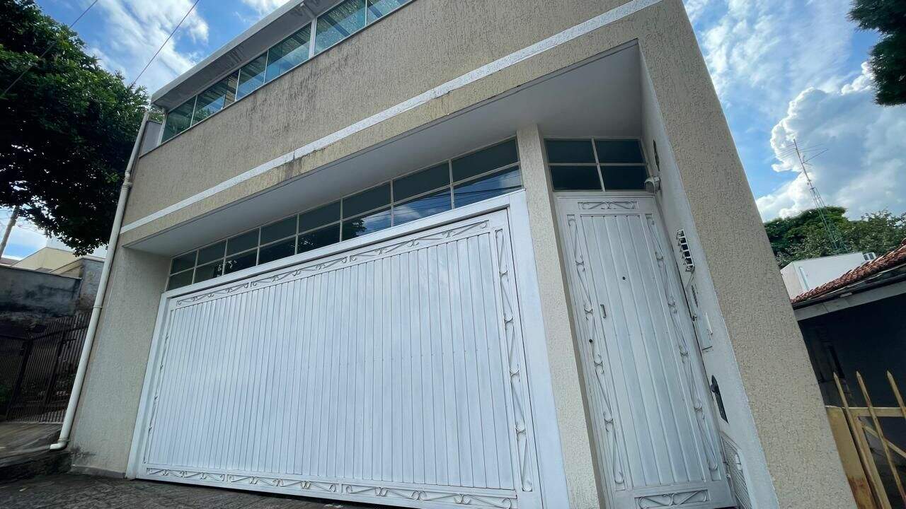 Casa à venda no Parque do Colégio: 