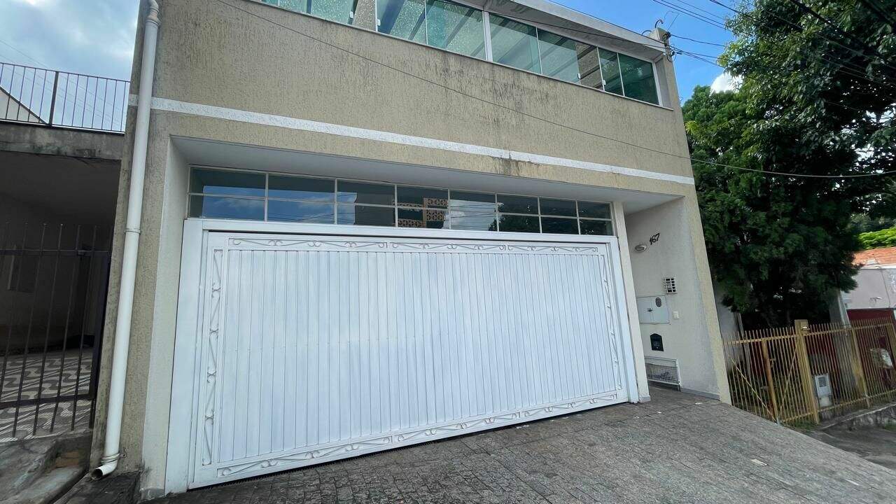 Casa à venda no Parque do Colégio: 