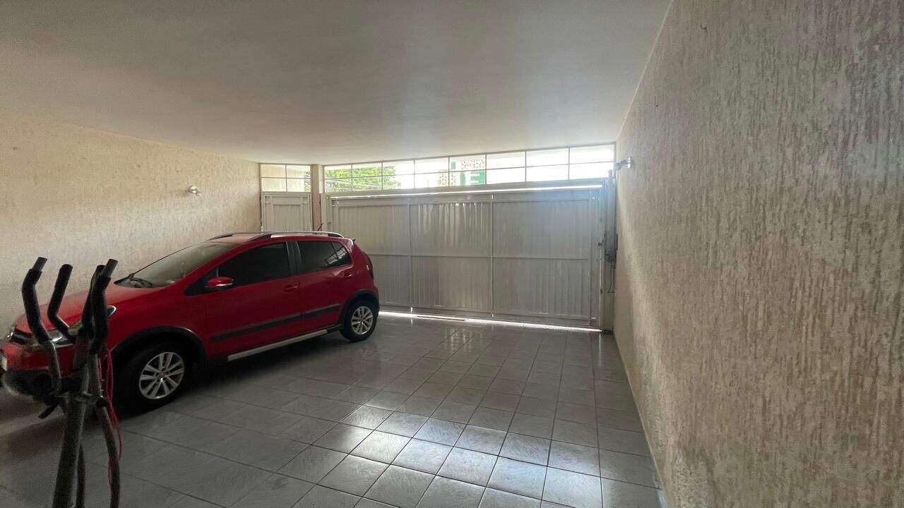 Casa à venda no Parque do Colégio: 