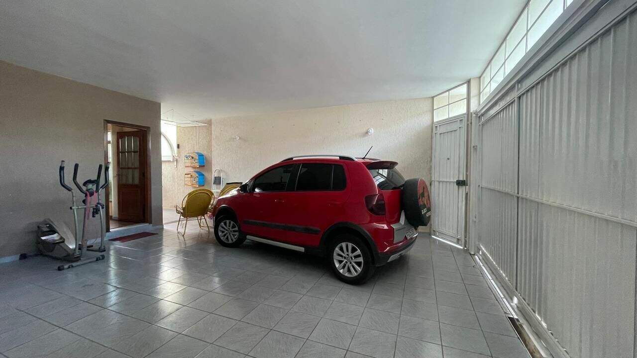 Casa à venda no Parque do Colégio: 