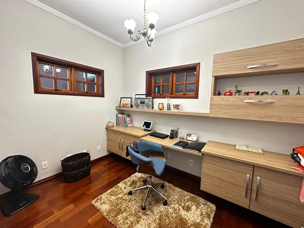 Sobrado à venda no Horto Santo Antonio: 