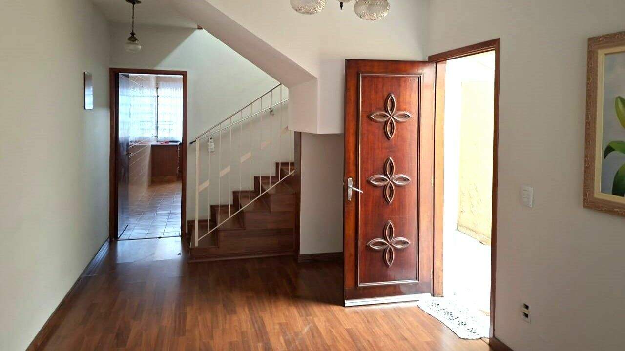 Casa à venda no Jardim Pitangueiras II: 