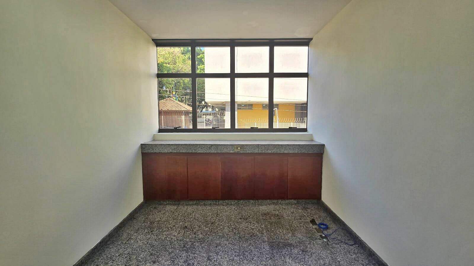 Sala à venda no Centro: 