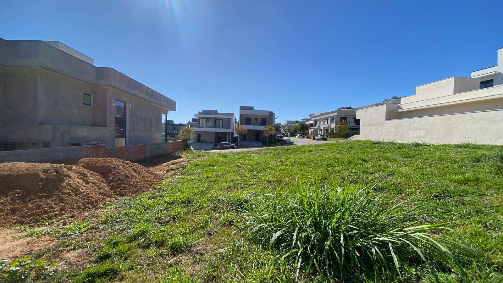 Terreno à venda no Loteamento Brisas do Lago: 