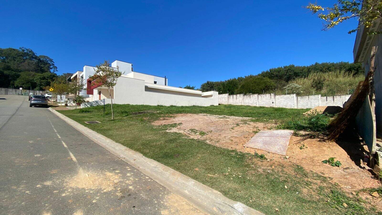 Terreno à venda no Loteamento Brisas do Lago: 