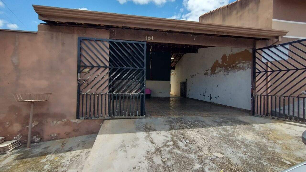 Casa à venda no Residencial Jardim Perolla: 