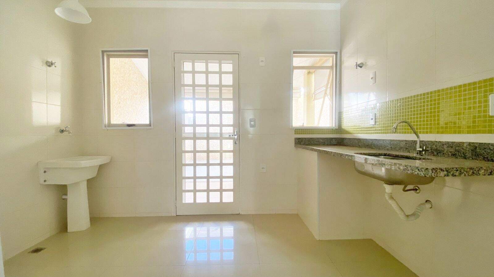 Casa à venda no Medeiros: 