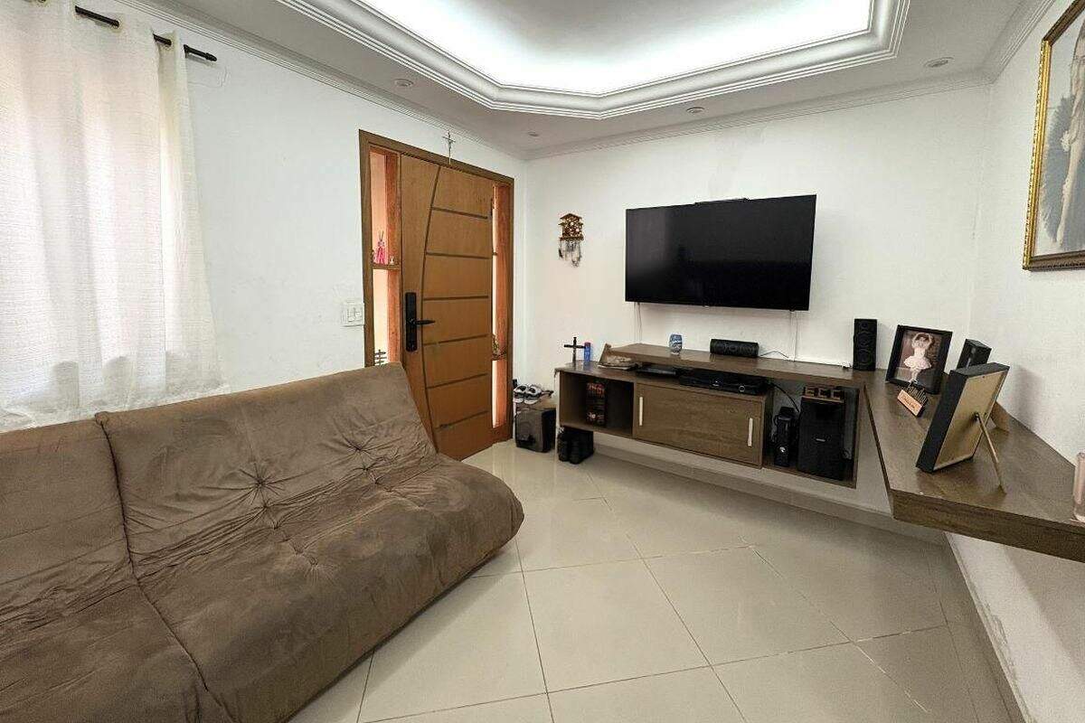 Casa à venda no Vila M Genoveva: 