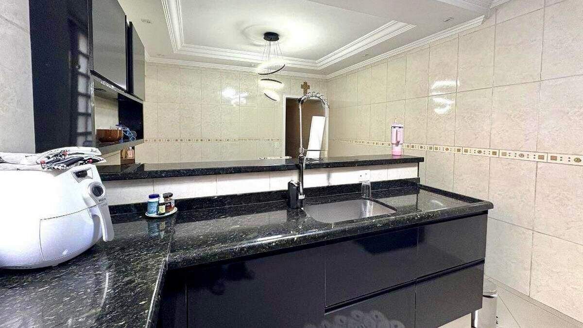 Casa à venda no Vila M Genoveva: 