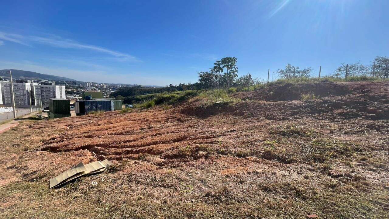 Terreno à venda no Vila Rio Branco: 