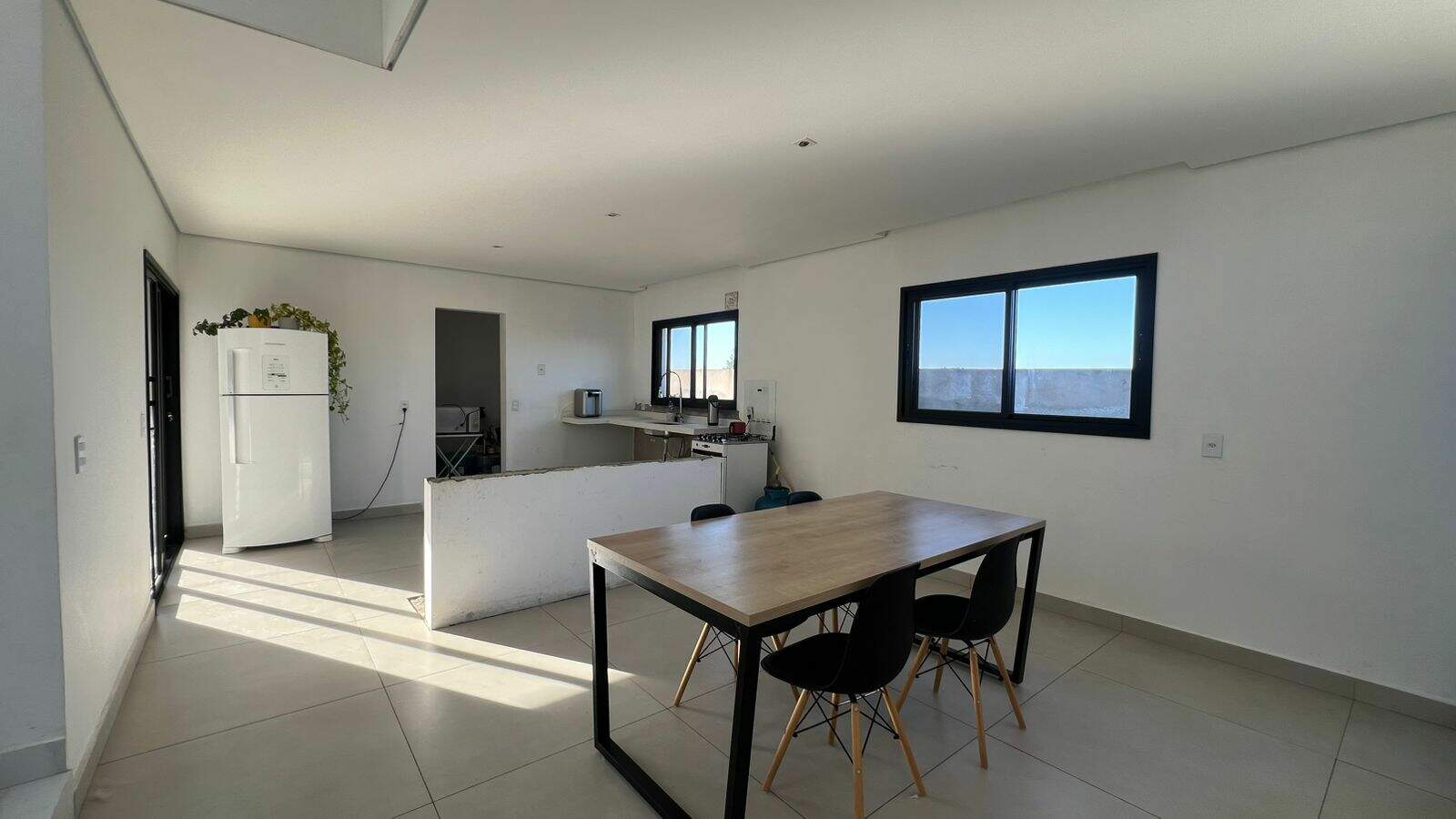 Casa à venda no Chácaras Aracary: 