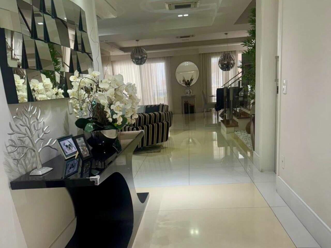 Casa à venda no Loteamento Reserva da Serra: 