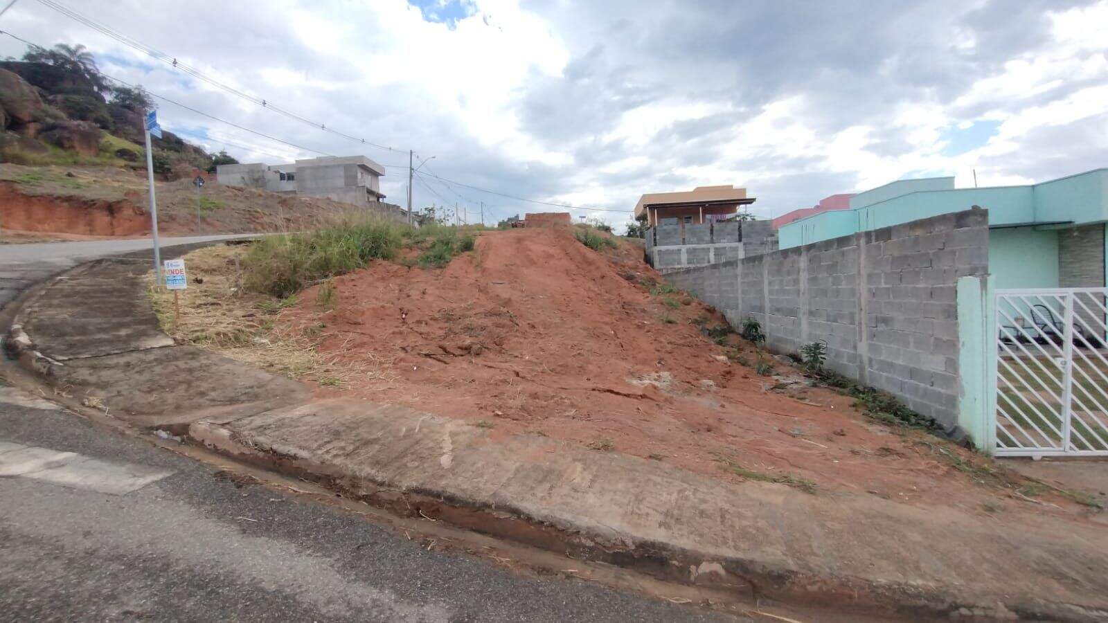 Terreno à venda no Parque dos Cafezais II: 