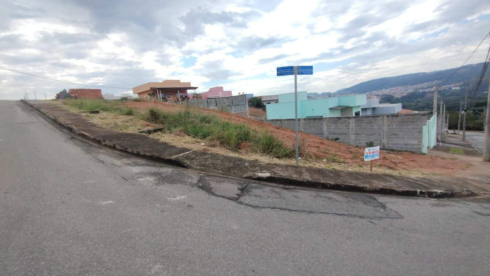 Terreno à venda no Parque dos Cafezais II: 