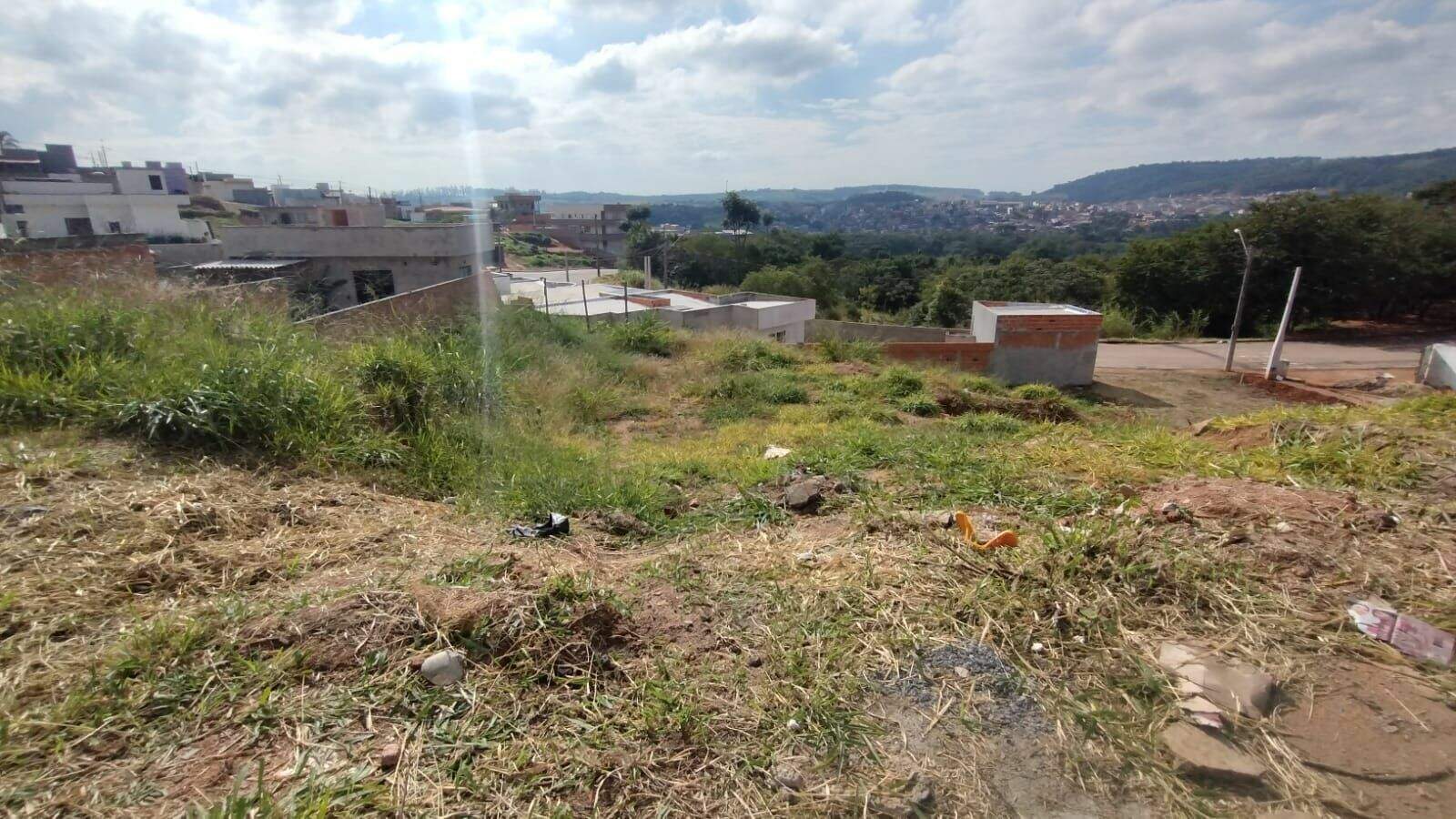 Terreno à venda no Parque dos Cafezais II: 