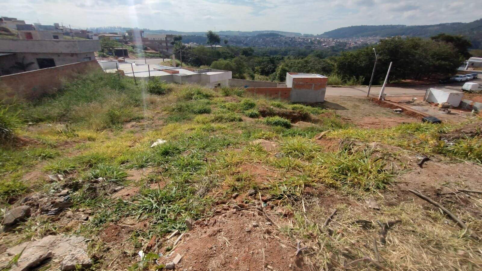 Terreno à venda no Parque dos Cafezais II: 