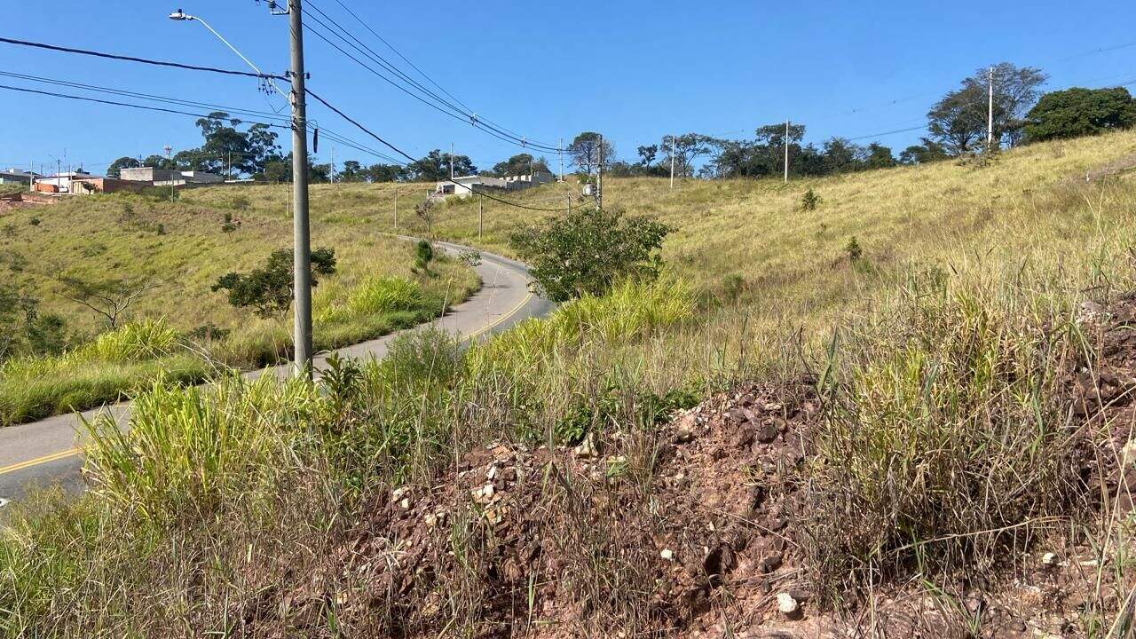 Terreno à venda no Jardim Santo Antônio II: 