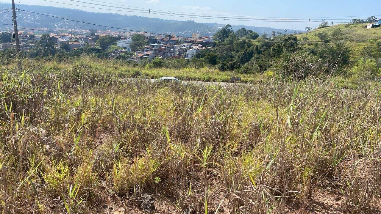 Terreno à venda no Jardim Santo Antônio II: 