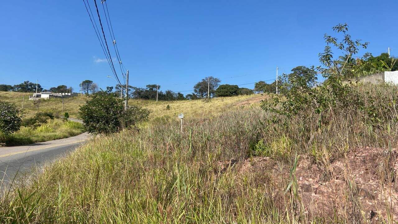 Terreno à venda no Jardim Santo Antônio II: 