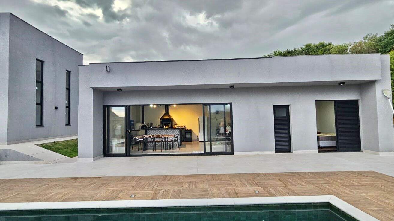 Casa à venda no Horizonte Azul: 