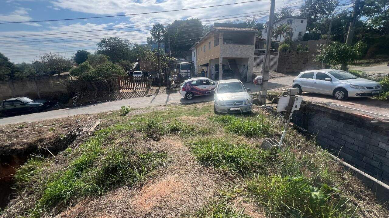 Terreno à venda no Rio Das Pedras: 