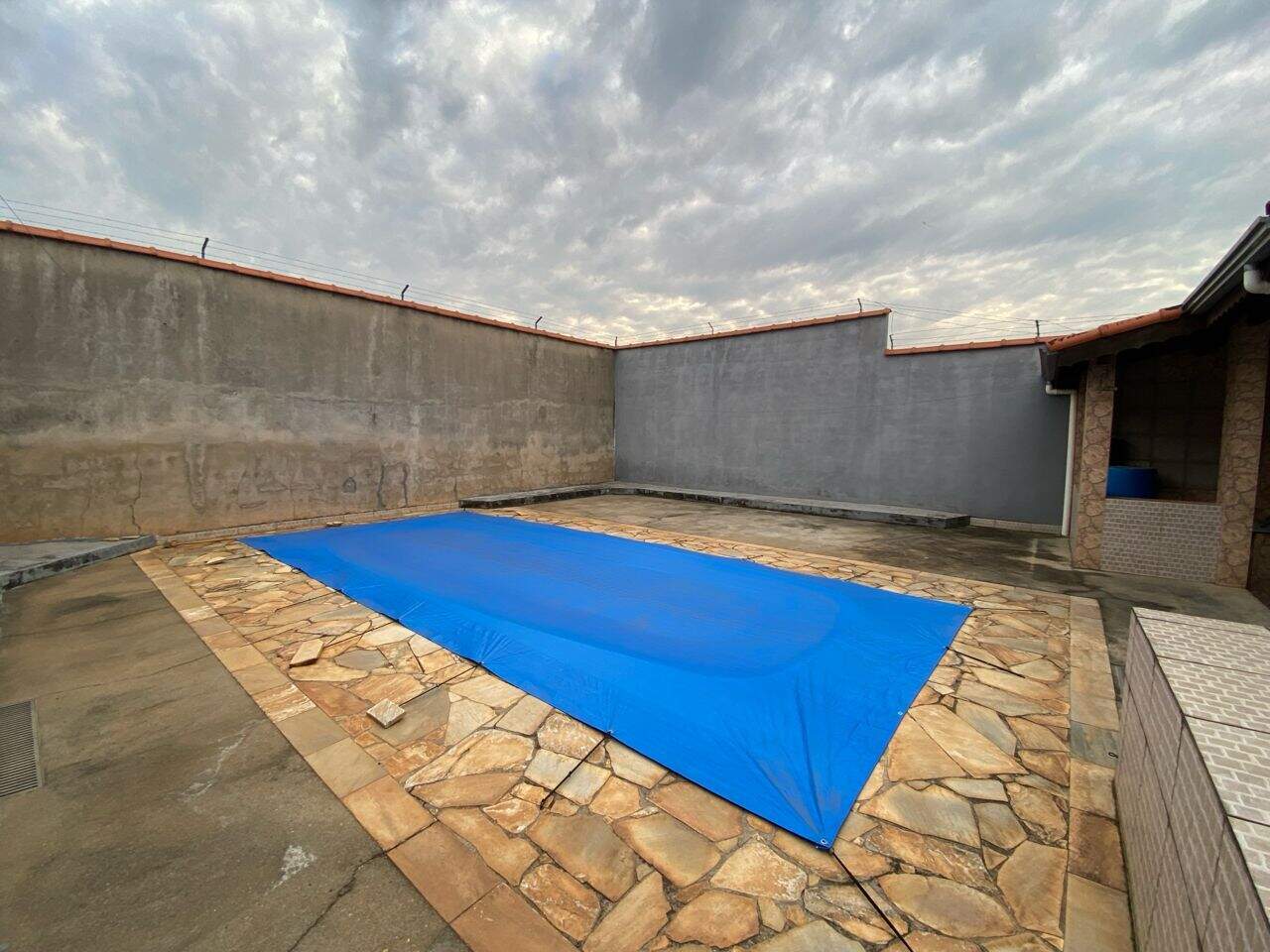 Casa à venda no Residencial Jardim Perolla: 