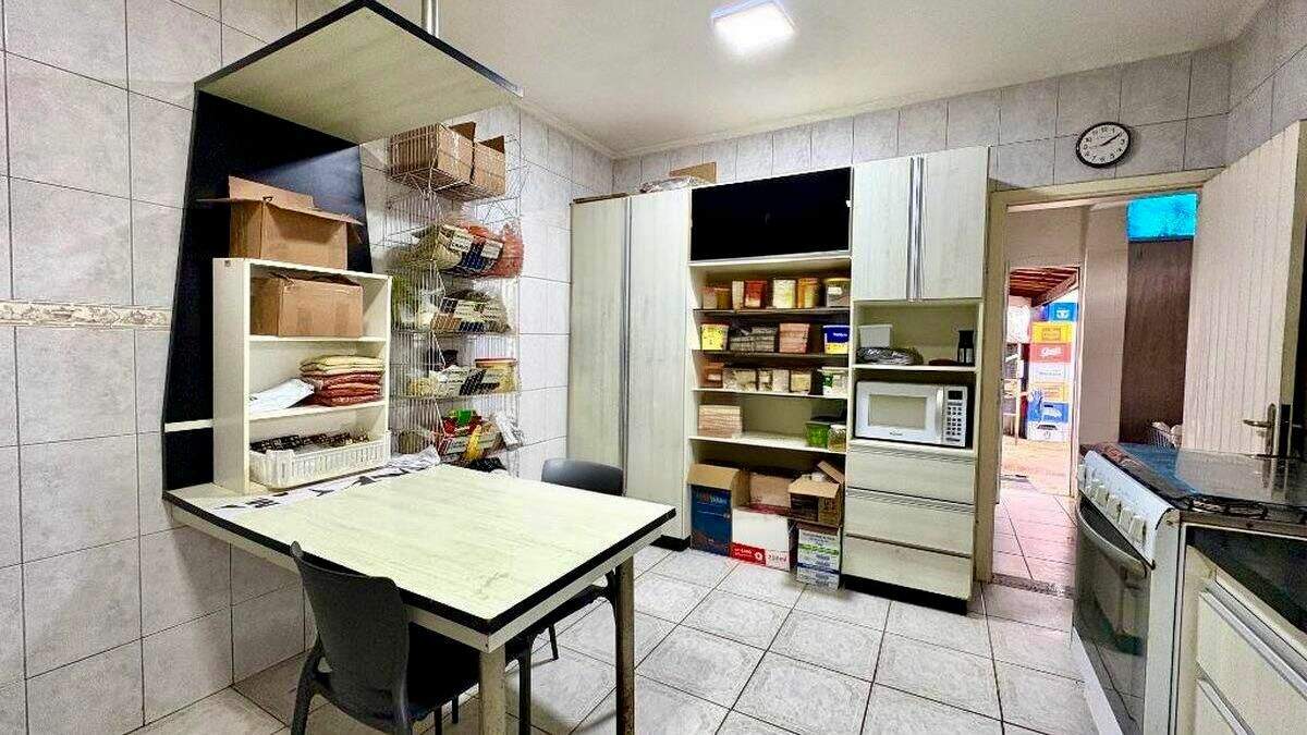 Casa à venda no Medeiros: 