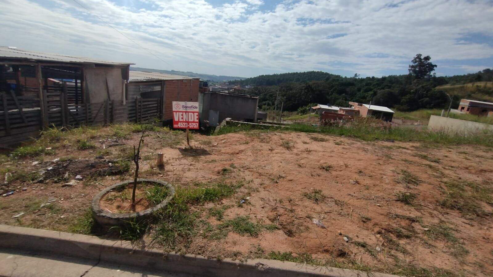 Terreno à venda no Jardim Alegre: 