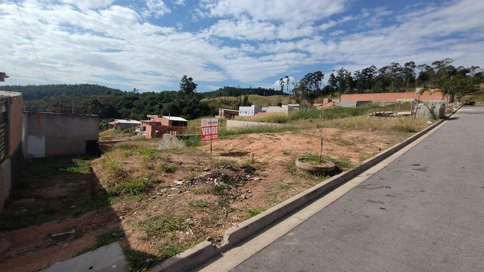 Terreno à venda no Jardim Alegre: 