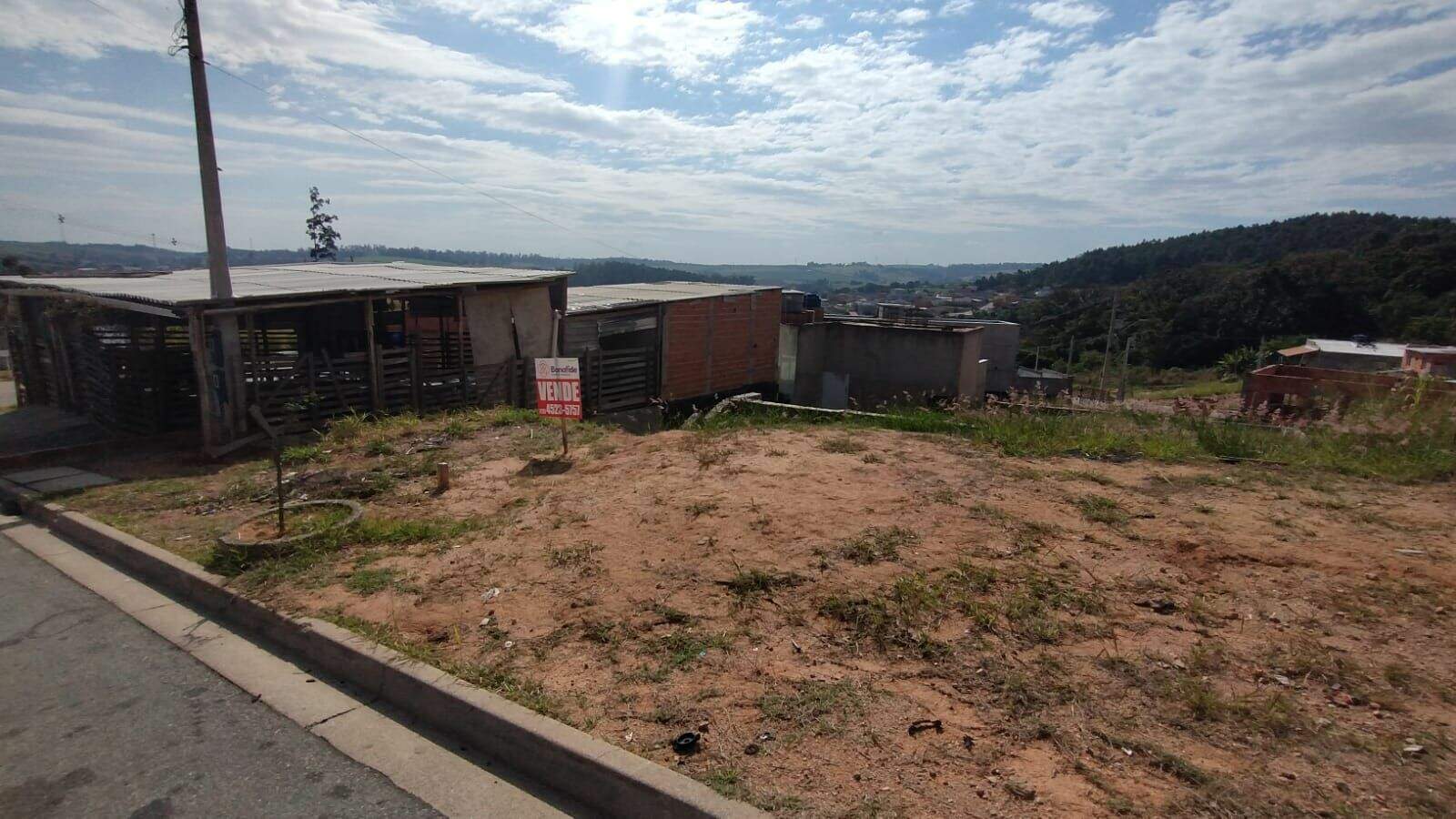 Terreno à venda no Jardim Alegre: 