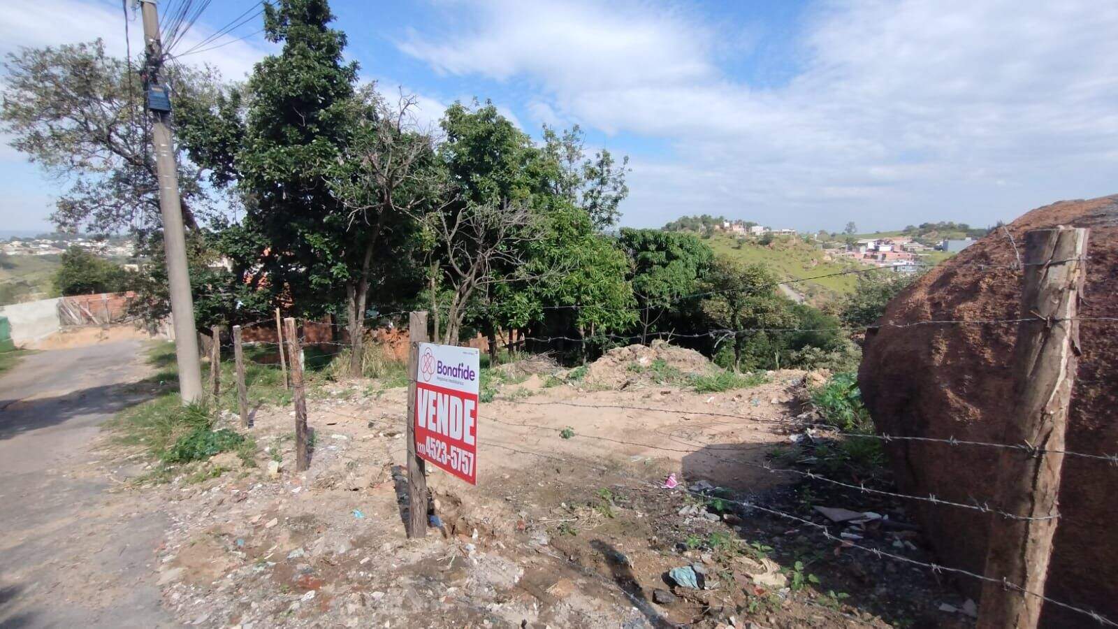 Terreno à venda no Jardim Primavera: 