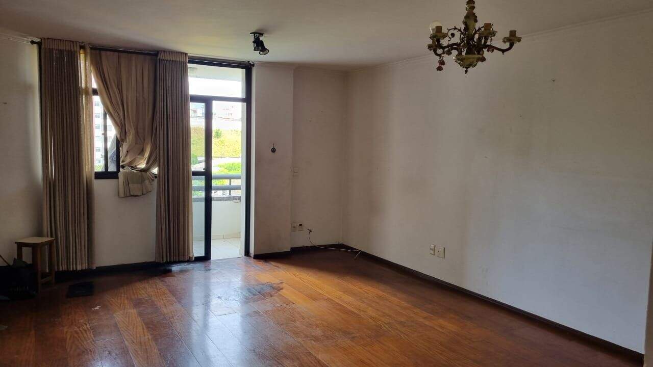 Apartamento à venda no Jardim Messina: 