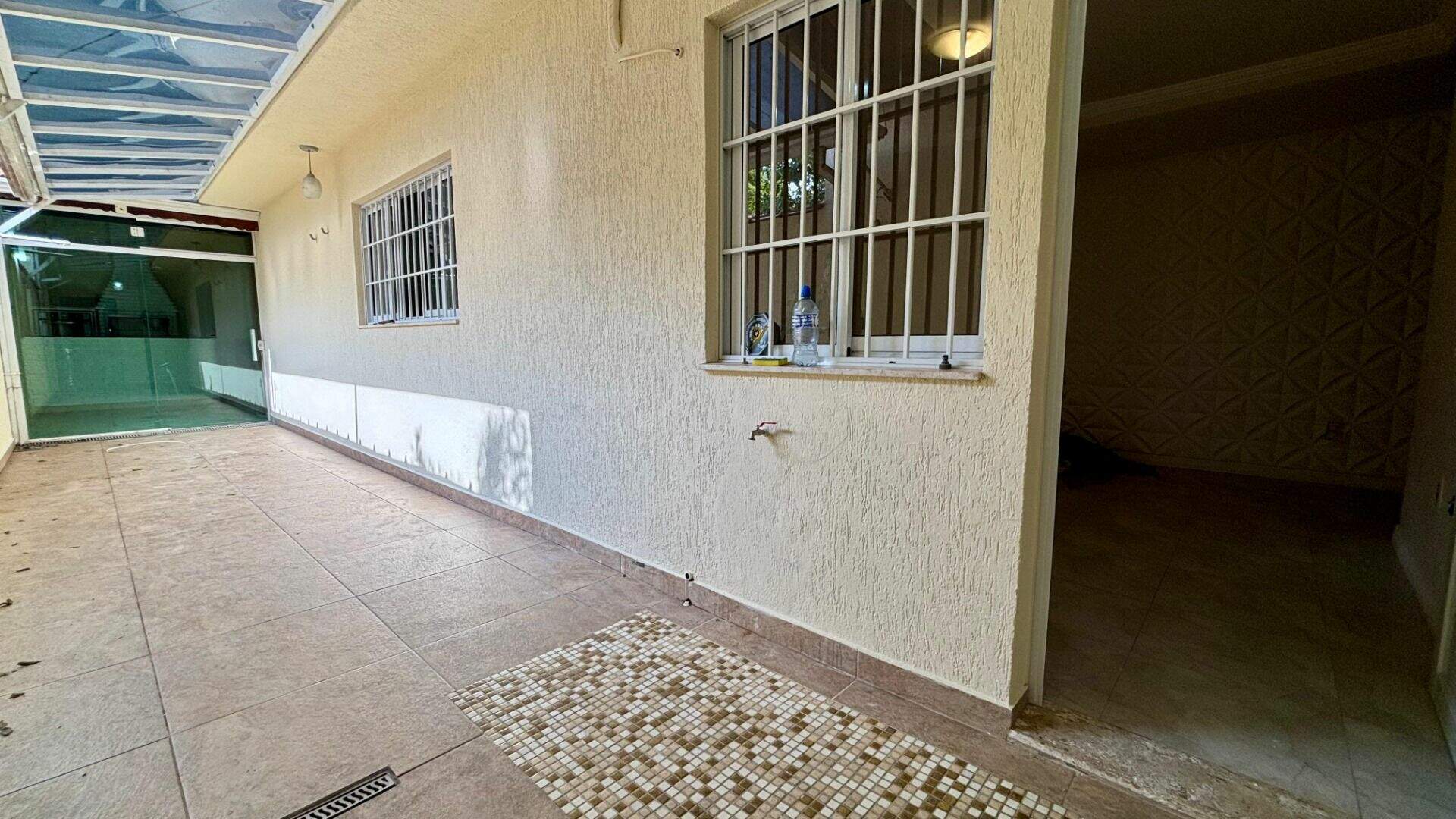 Casa à venda no Jardim das Tulipas: 