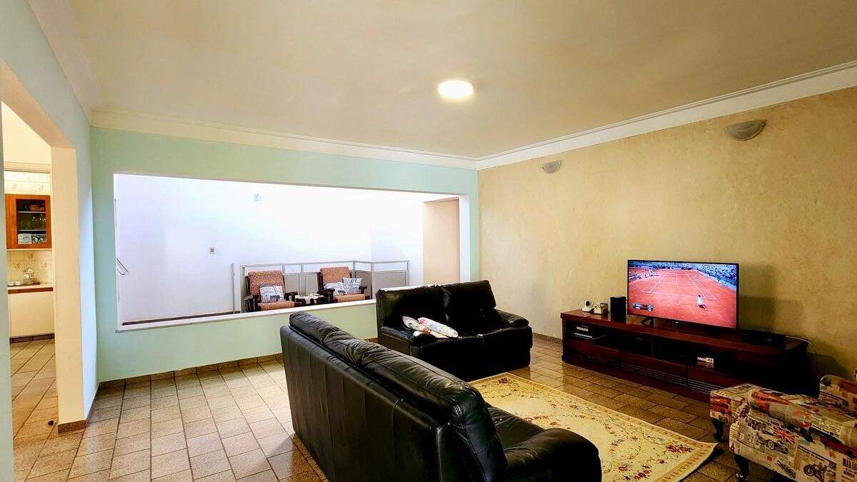 Casa à venda no Jardim Estádio: 