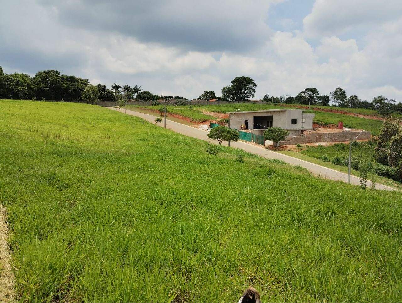 Terreno à venda no Jardim Caxambu: 