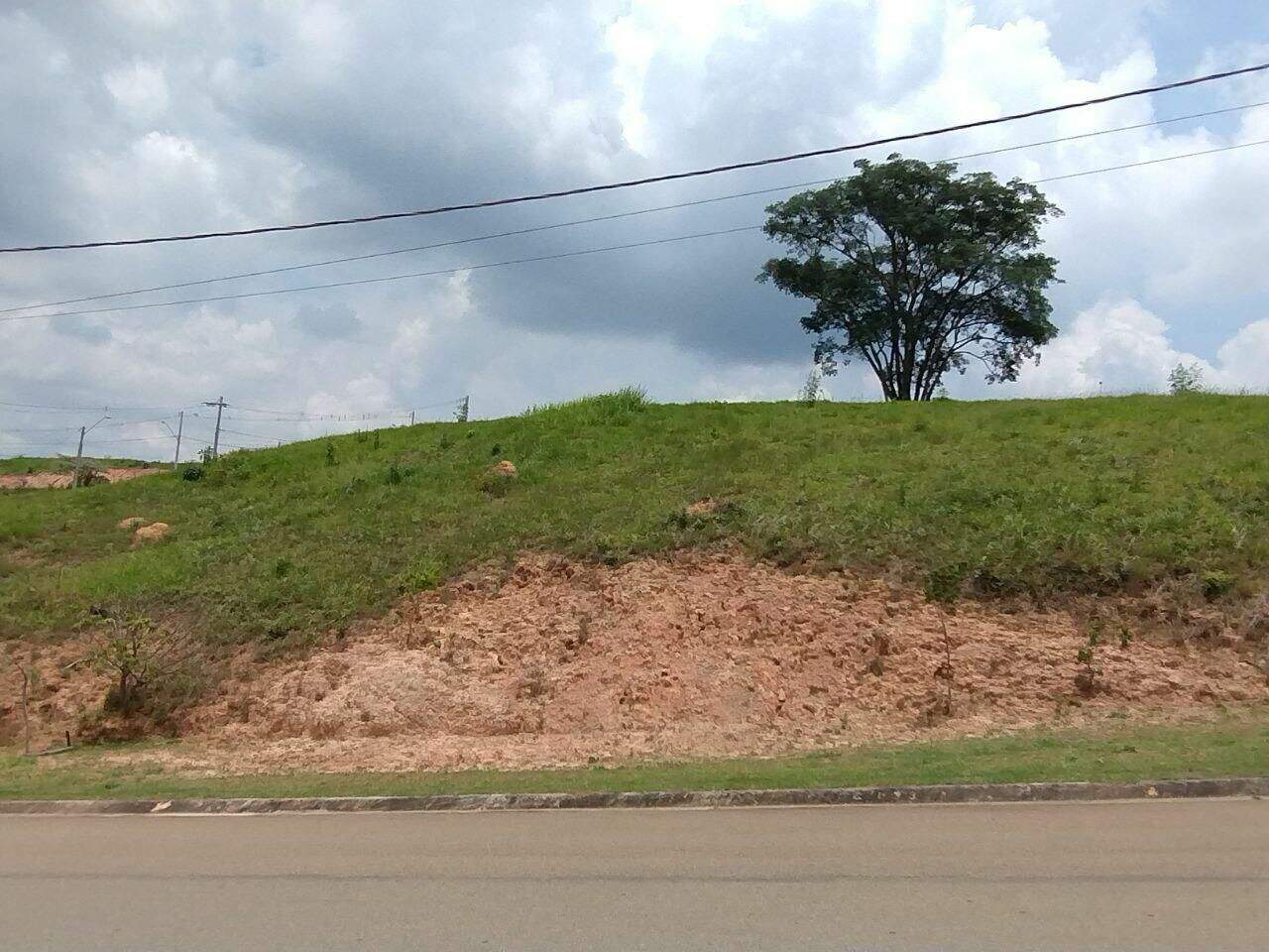 Terreno à venda no Jardim Caxambu: 