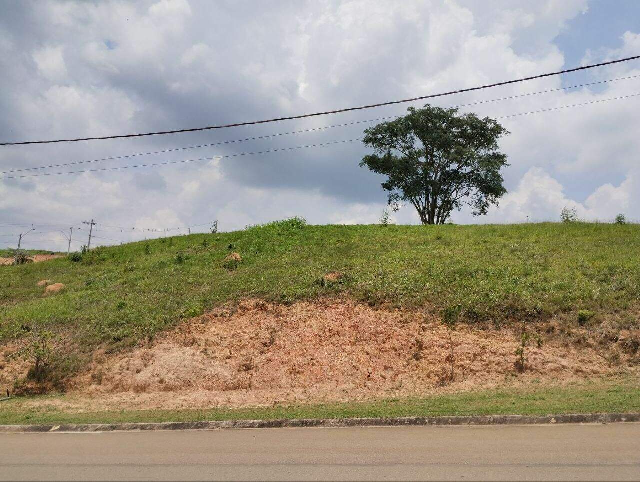 Terreno à venda no Jardim Caxambu: 