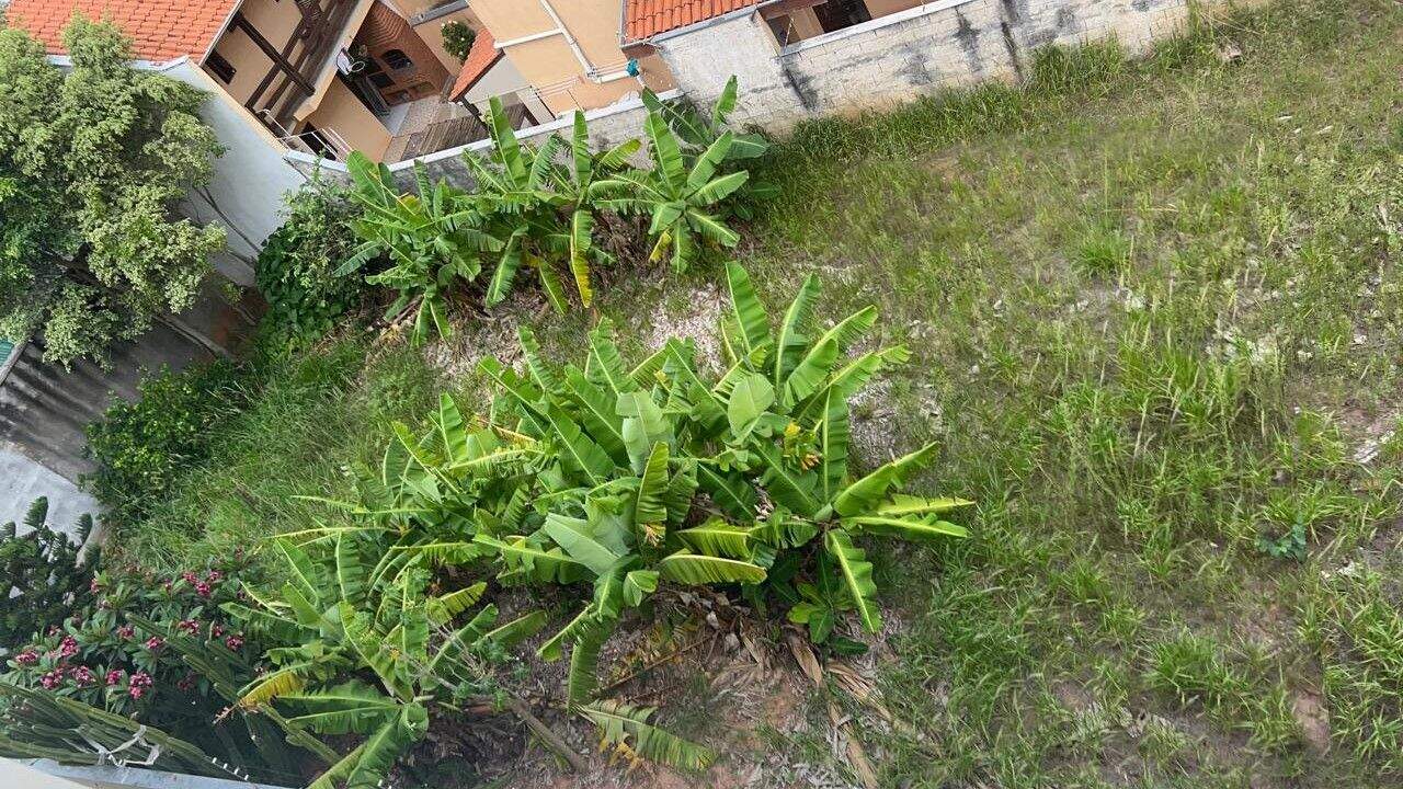 Terreno à venda no Horto Santo Antonio: 