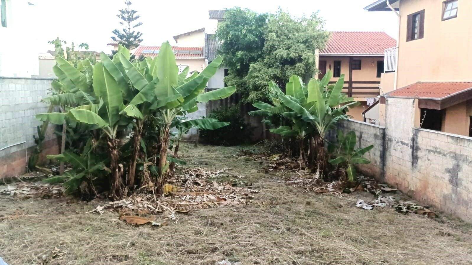 Terreno à venda no Horto Santo Antonio: 