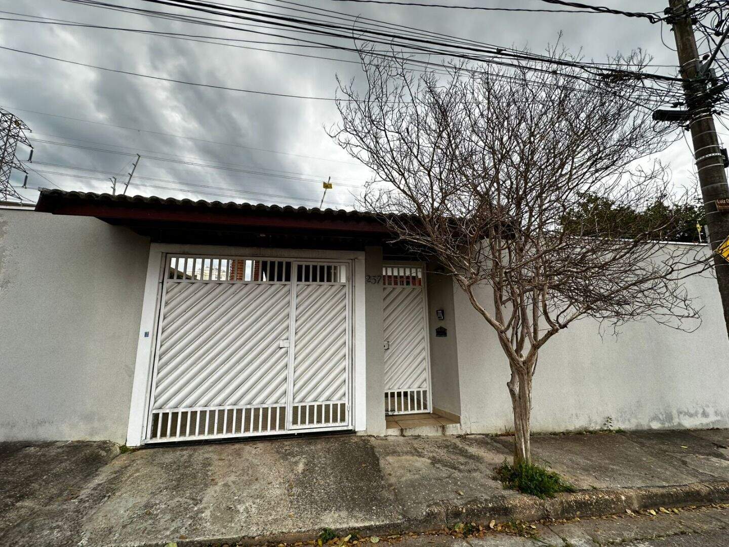 Casa à venda no Loteamento Reserva Ermida: 