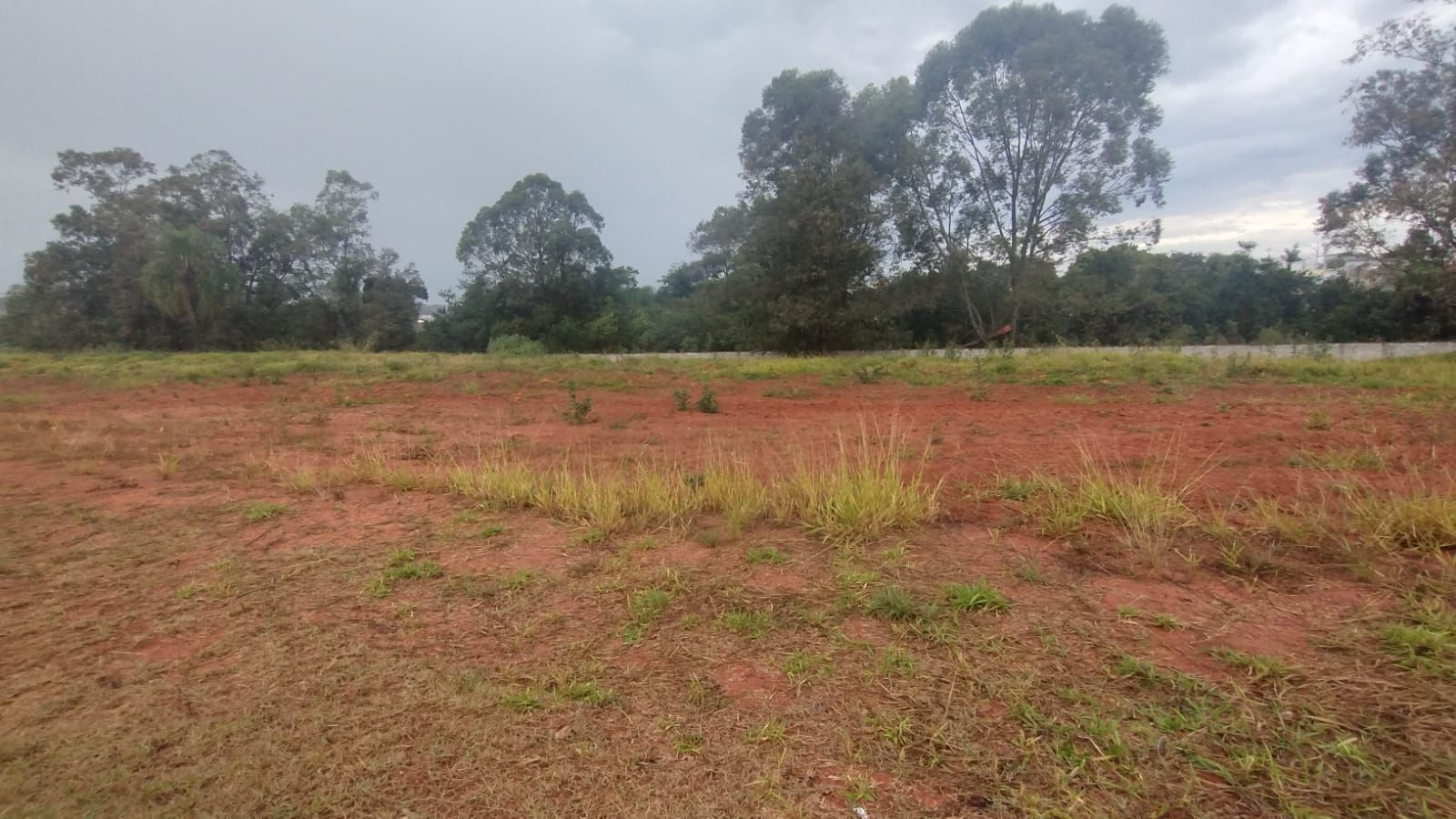 Terreno à venda no Jardim Primavera: 