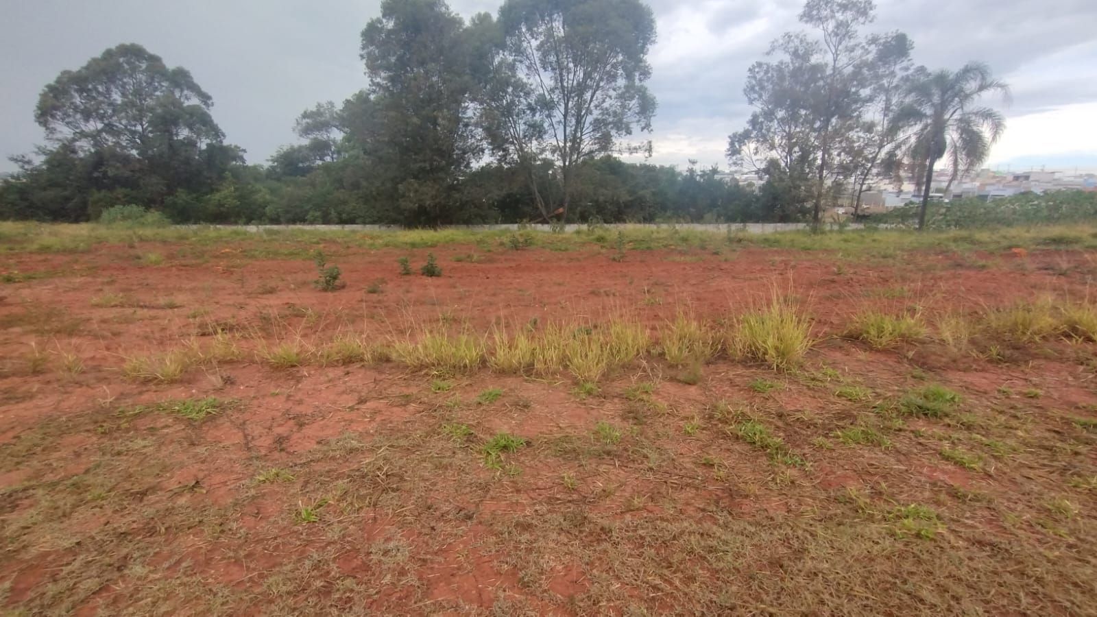 Terreno à venda no Jardim Primavera: 