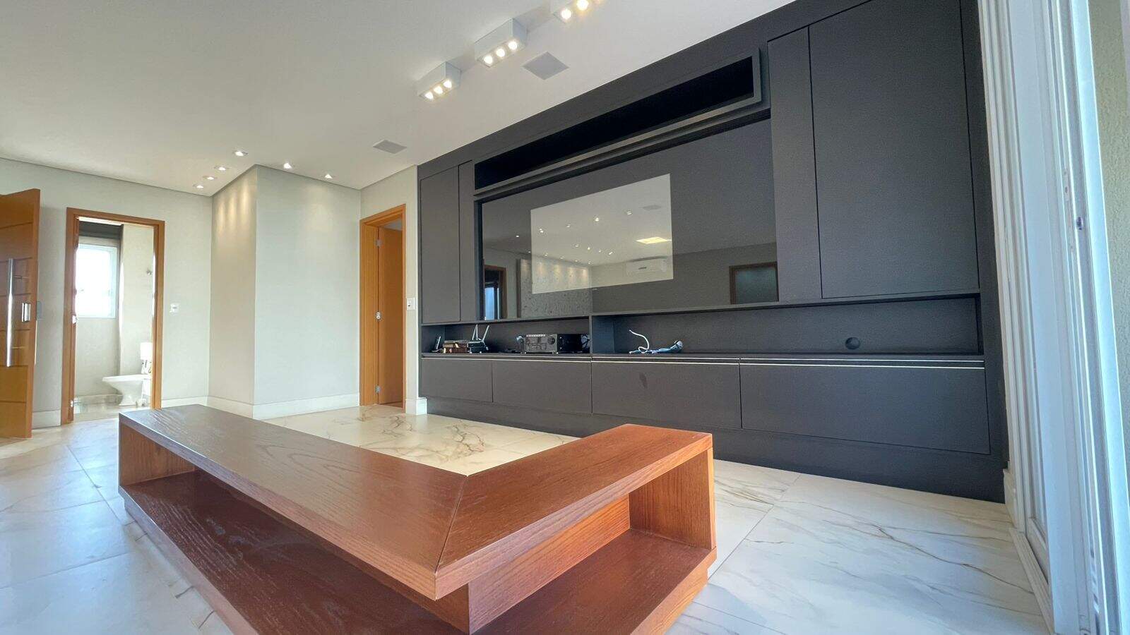 Apartamento à venda no Jardim das Samambaias: 