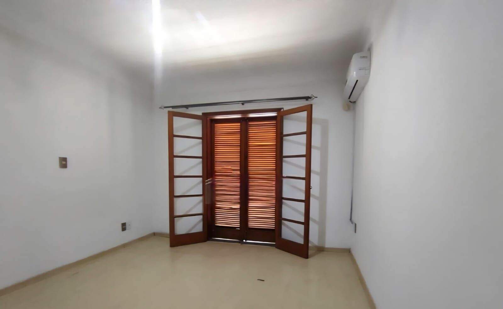 Casa à venda no Jardim Novo Mundo: 